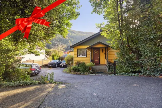 6610 Nelson Avenue, West Vancouver