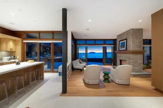 6780 Batchelor Bay Place, West Vancouver For Sale - image 11