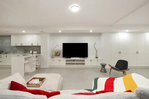 6780 Batchelor Bay Place, West Vancouver For Sale - image 30