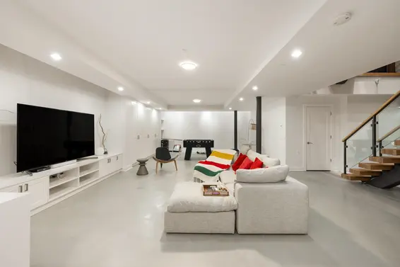 6780 Batchelor Bay Place, West Vancouver For Sale - image 32