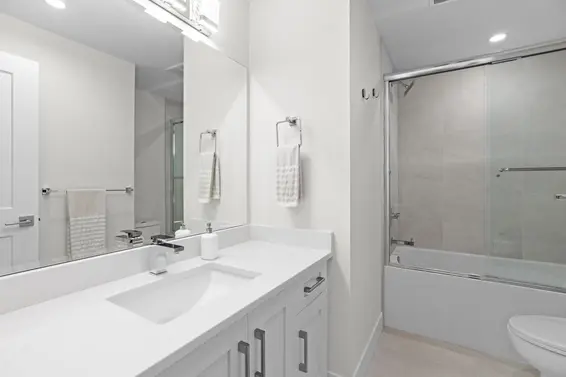 215 East 22nd Street, North Vancouver For Sale - image 24
