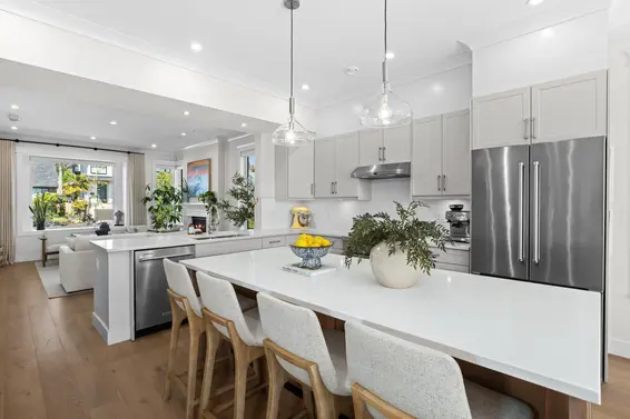 215 East 22nd Street, North Vancouver For Sale - image 3