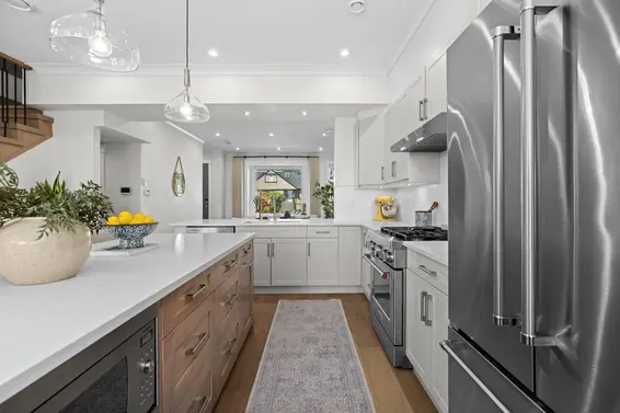 215 East 22nd Street, North Vancouver For Sale - image 4