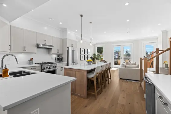 215 East 22nd Street, North Vancouver For Sale - image 5
