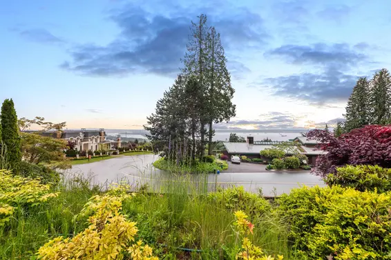 2206 Westhill Drive, West Vancouver For Sale - image 2