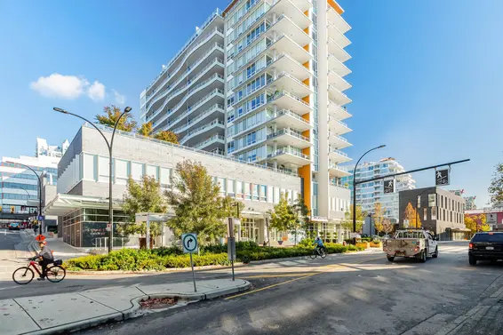 305 118 Carrie Cates Court, North Vancouver