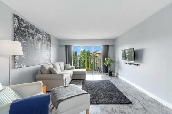 108 155 East 5th Street, North Vancouver