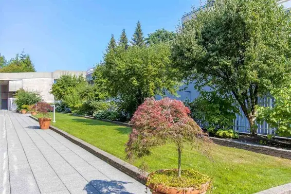 2105 33 Chesterfield Place, North Vancouver For Sale - image 6