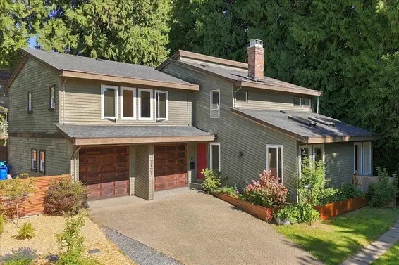 4151 Fircrest Place, North Vancouver For Sale - image 2
