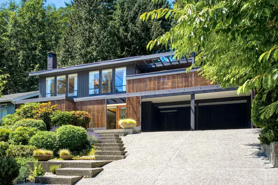 3767 Regent Avenue, North Vancouver
