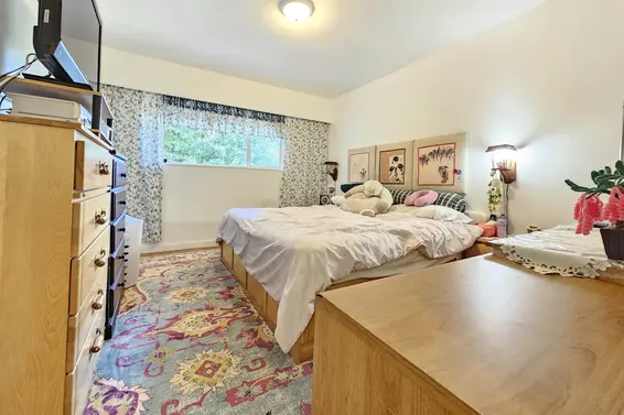 435 East Osborne Road, North Vancouver For Sale - image 13