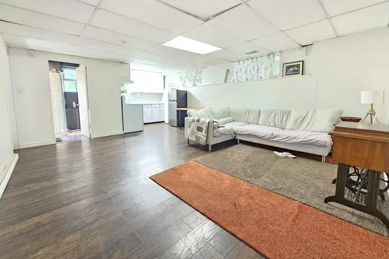 435 East Osborne Road, North Vancouver For Sale - image 15