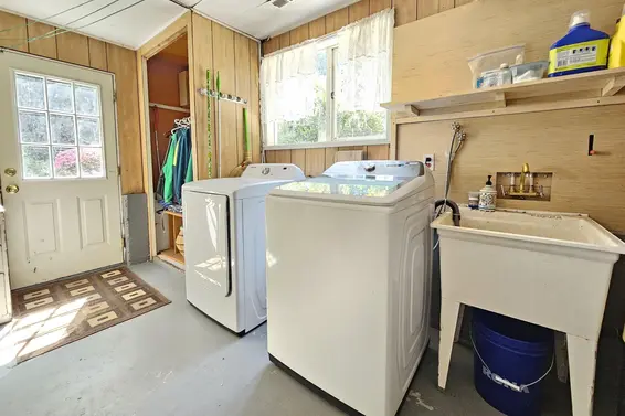 435 East Osborne Road, North Vancouver For Sale - image 19