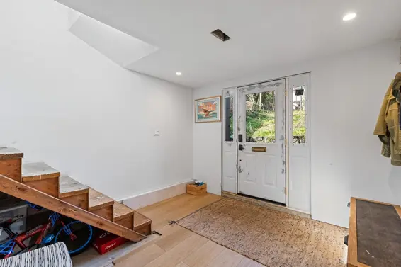 1110 Deep Cove Road, North Vancouver For Sale - image 17