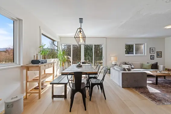 1110 Deep Cove Road, North Vancouver For Sale - image 2
