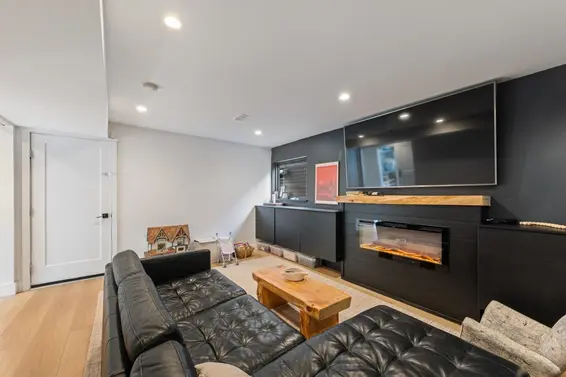 1110 Deep Cove Road, North Vancouver For Sale - image 20