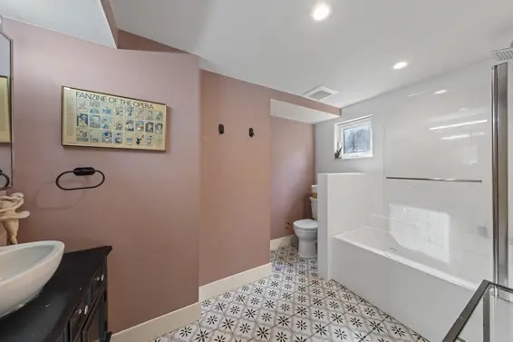 1110 Deep Cove Road, North Vancouver For Sale - image 24