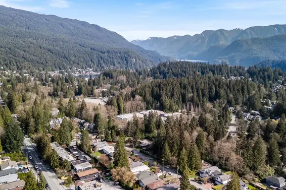 1110 Deep Cove Road, North Vancouver For Sale - image 32