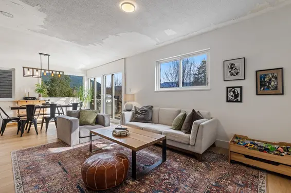 1110 Deep Cove Road, North Vancouver For Sale - image 4