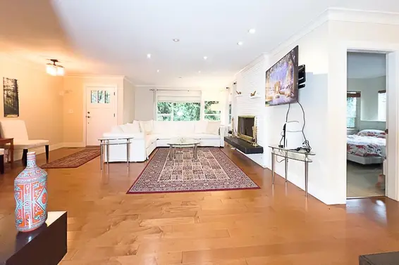 3129 Princess Avenue, North Vancouver For Sale - image 2