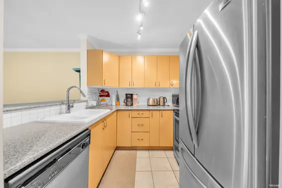210 175 East 10th Street, North Vancouver For Sale - image 7