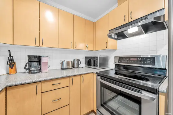 210 175 East 10th Street, North Vancouver For Sale - image 8