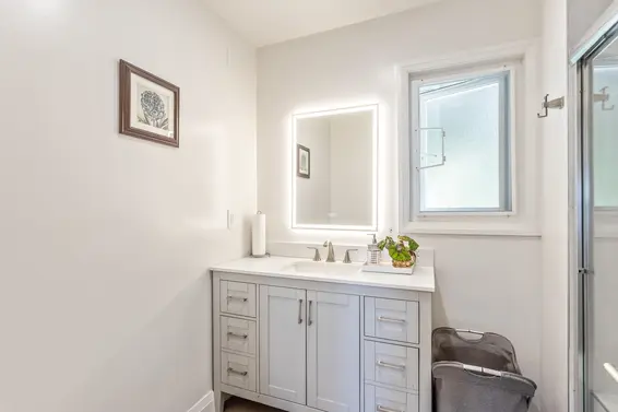 1111 Gilston Road, West Vancouver For Sale - image 13