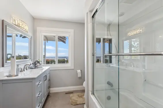 1111 Gilston Road, West Vancouver For Sale - image 14