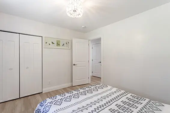 1111 Gilston Road, West Vancouver For Sale - image 16