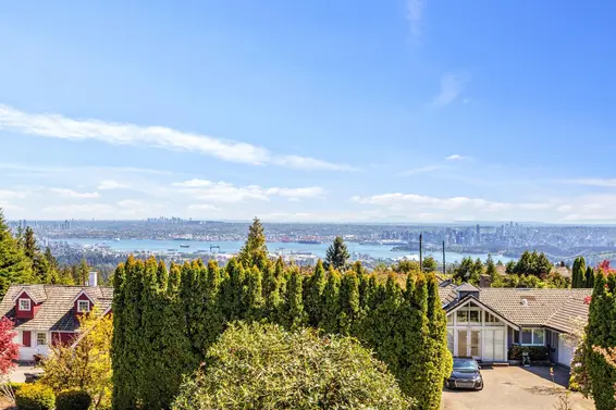 1111 Gilston Road, West Vancouver For Sale - image 19