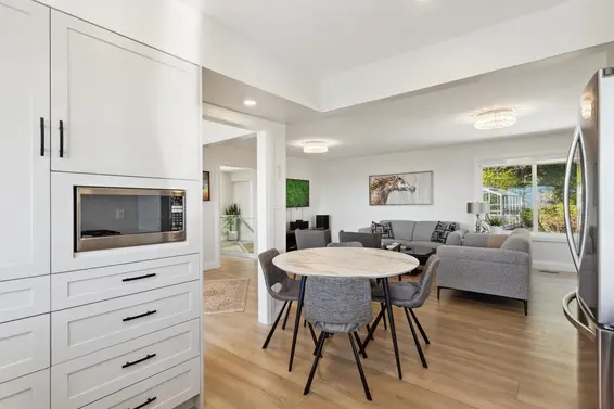 1111 Gilston Road, West Vancouver For Sale - image 4
