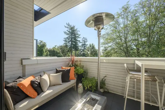 204 650 East 2nd Street, North Vancouver For Sale - image 5