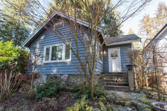 1355 Terrace Avenue, North Vancouver