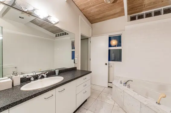 1807 Berkley Road, North Vancouver For Sale - image 17