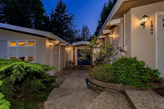 1807 Berkley Road, North Vancouver For Sale - image 29