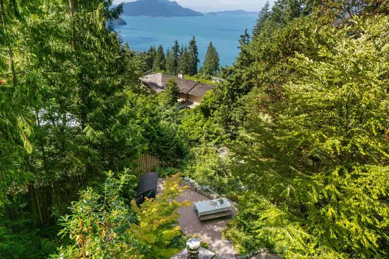 385 Oceanview Road, Lions Bay For Sale - image 37