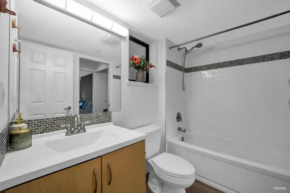 207 305 Lonsdale Avenue, North Vancouver For Sale - image 22