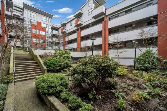 207 305 Lonsdale Avenue, North Vancouver For Sale - image 32