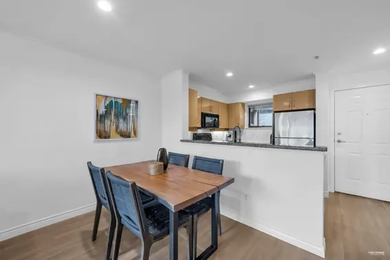 207 305 Lonsdale Avenue, North Vancouver For Sale - image 4