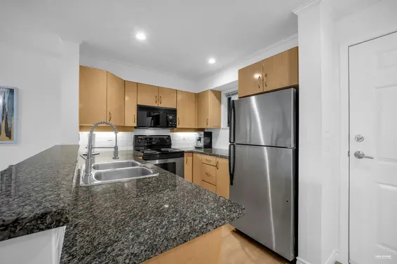 207 305 Lonsdale Avenue, North Vancouver For Sale - image 7