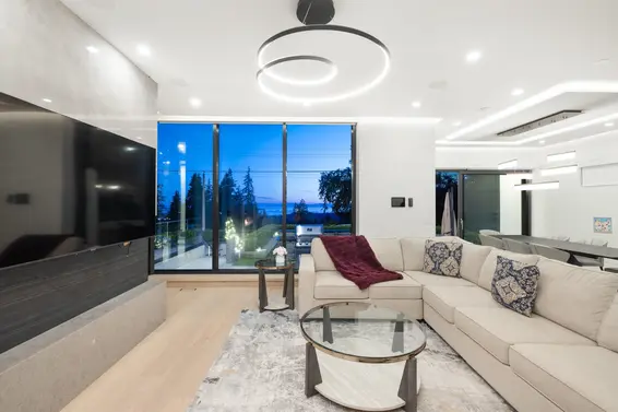 392 Ventura Crescent, North Vancouver For Sale - image 7