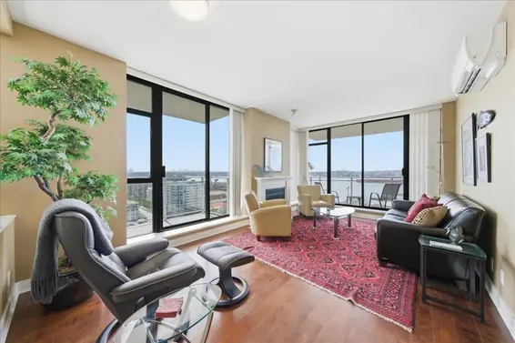 1601 155 West 1st Street, North Vancouver For Sale - image 2