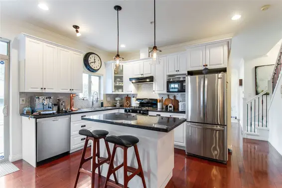 3150 Fromme Road, North Vancouver For Sale - image 9