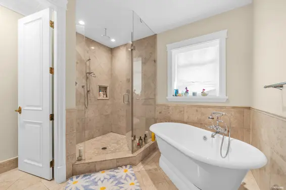 2562 Garden Court, West Vancouver For Sale - image 14