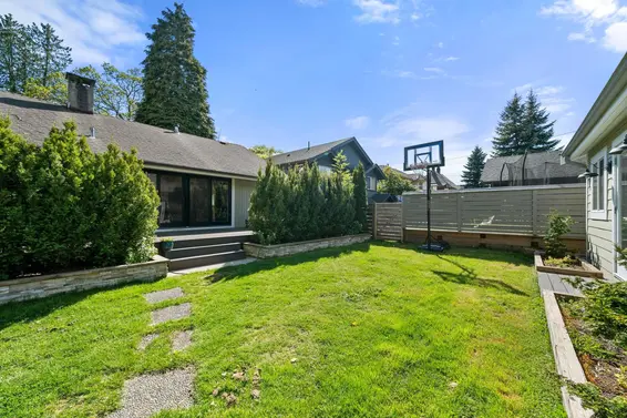 532 East 18th Street, North Vancouver For Sale - image 32