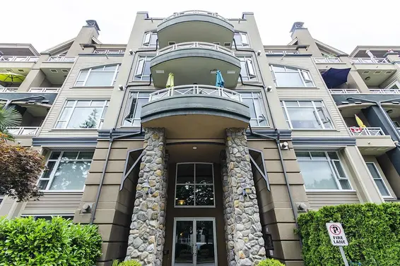 420 3600 Windcrest Drive, North Vancouver
