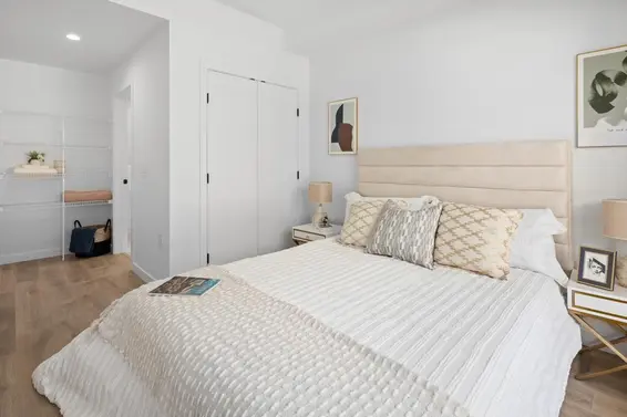 244 545 East 2nd Street, North Vancouver For Sale - image 11