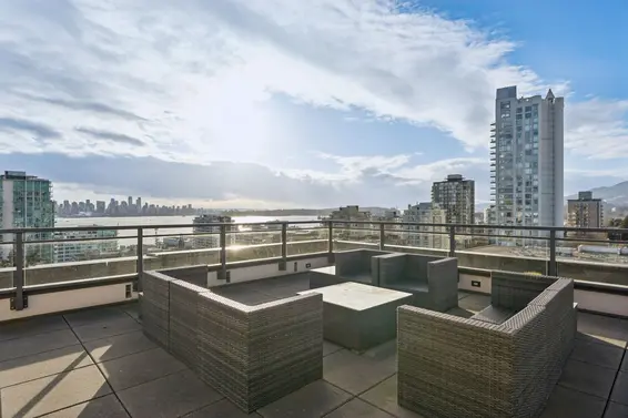 602 131 East 3rd Street, North Vancouver For Sale - image 2