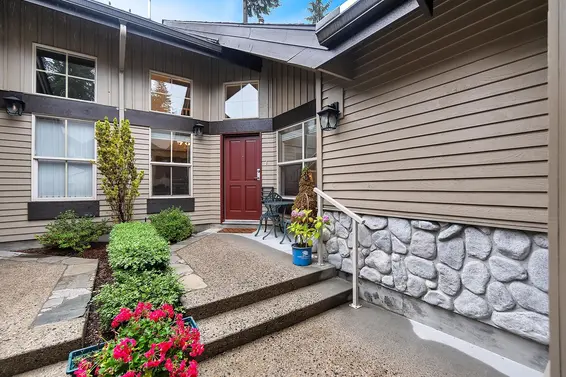 18 1550 Larkhall Crescent, North Vancouver For Sale - image 37