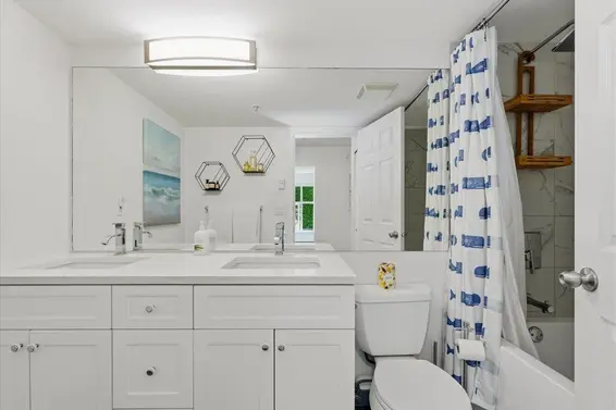 112 155 East 3rd Street, North Vancouver For Sale - image 32